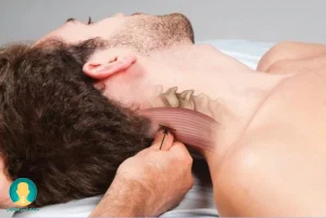 ماساژ دیسک گردن